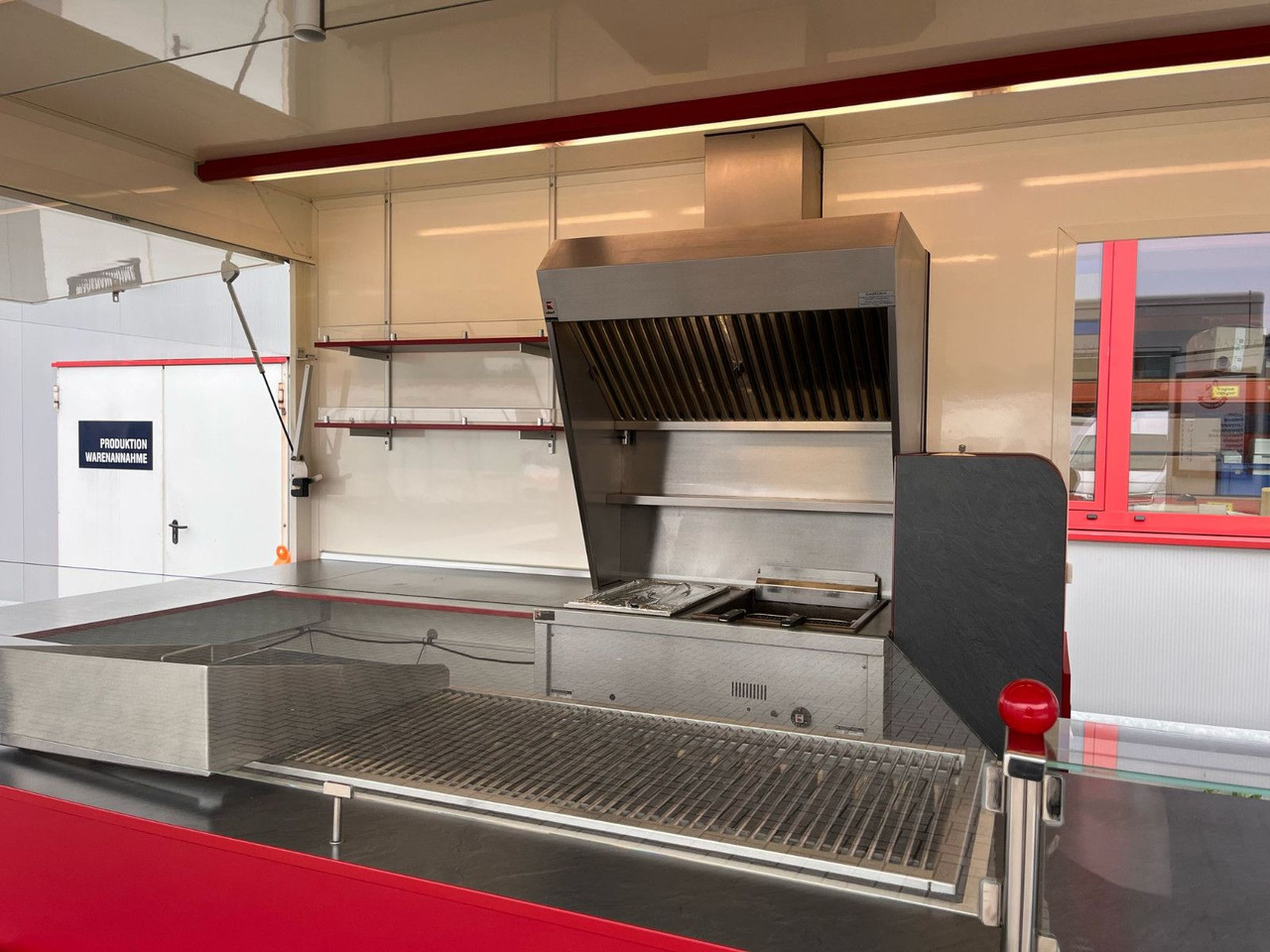 Borco-Höhns Imbiss Foodtruck - مقطورة بيع ( الأغذية): صورة 4 Borco-Höhns Imbiss Foodtruck - مقطورة بيع ( الأغذية): صورة 4