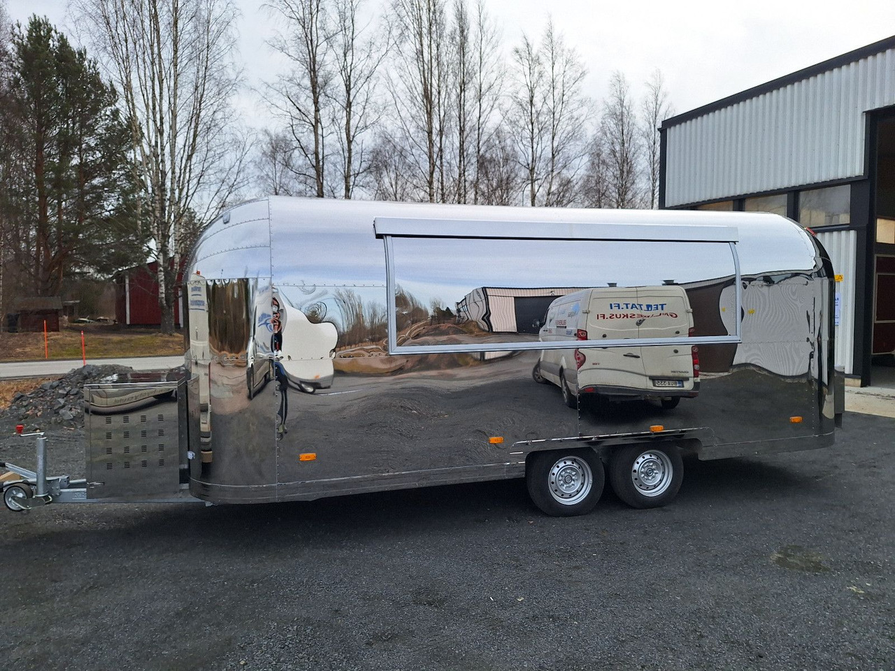Esselmann Delistar American 6000 ähn. Airstream - مقطورة بيع ( الأغذية): صورة 3 Esselmann Delistar American 6000 ähn. Airstream - مقطورة بيع ( الأغذية): صورة 3