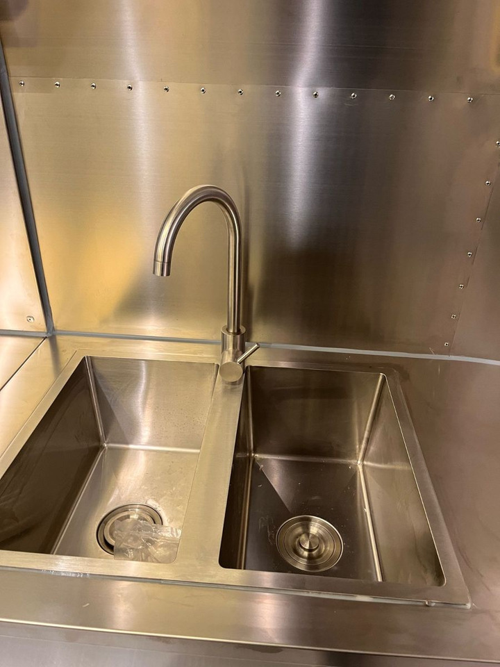Esselmann Delistar Foodtruck 6000 ähn. Airstream - مقطورة بيع ( الأغذية): صورة 3 Esselmann Delistar Foodtruck 6000 ähn. Airstream - مقطورة بيع ( الأغذية): صورة 3