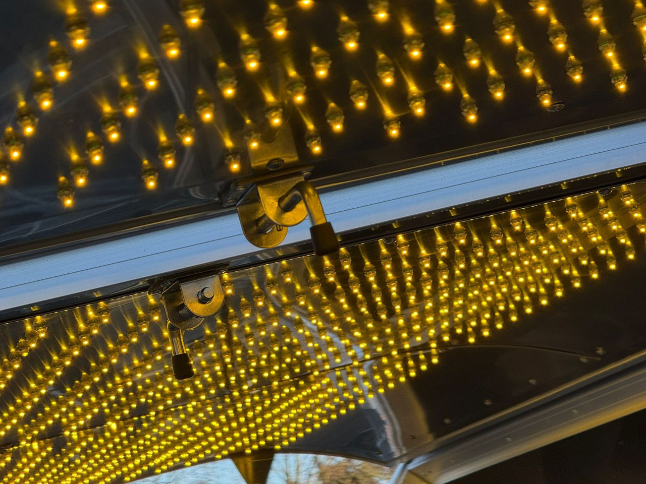 Esselmann Delistar Foodtruck 6000 ähn. Airstream - مقطورة بيع ( الأغذية): صورة 5 Esselmann Delistar Foodtruck 6000 ähn. Airstream - مقطورة بيع ( الأغذية): صورة 5