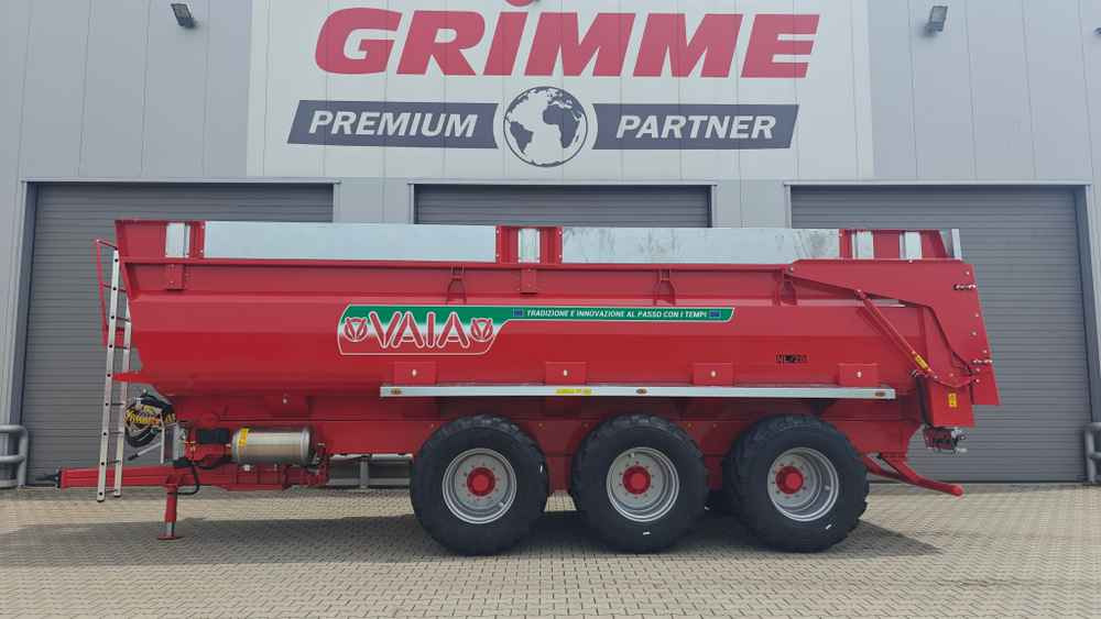 VAIA NL28 (3 axle trailer) - معدات تيبيس التبن: صورة 1 VAIA NL28 (3 axle trailer) - معدات تيبيس التبن: صورة 1