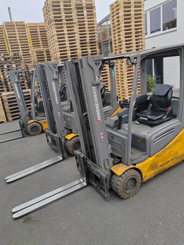 Jungheinrich EFG320 no battery ( 3 st paket ) - رافعة شوكية كهربائية: صورة 2 Jungheinrich EFG320 no battery ( 3 st paket ) - رافعة شوكية كهربائية: صورة 2