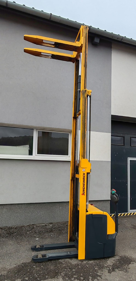 Jungheinrich EJC216 / new paint - آلة التكديس: صورة 3 Jungheinrich EJC216 / new paint - آلة التكديس: صورة 3