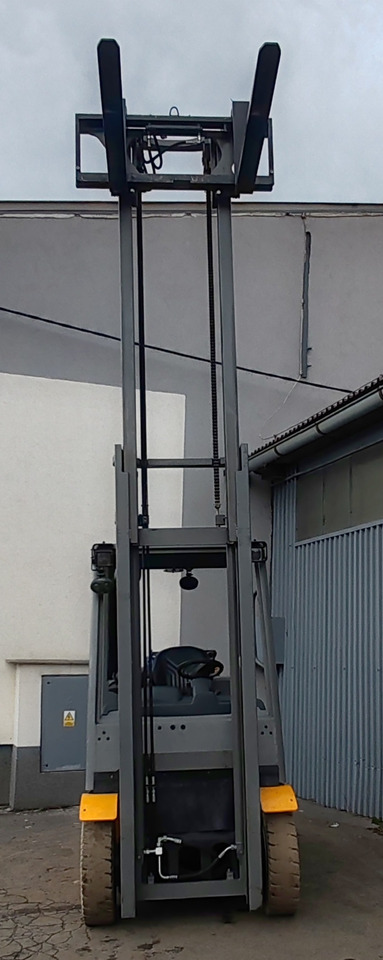 Jungheinrich TFG 425s 2018bj/ 4300std/ 4m/ - رافعة شوكية تعمل بالغاز: صورة 3 Jungheinrich TFG 425s 2018bj/ 4300std/ 4m/ - رافعة شوكية تعمل بالغاز: صورة 3