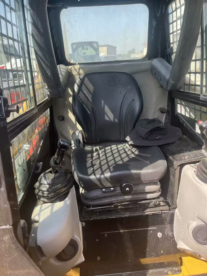 CAT 226B3 - شيول صغير: صورة 4 CAT 226B3 - شيول صغير: صورة 4