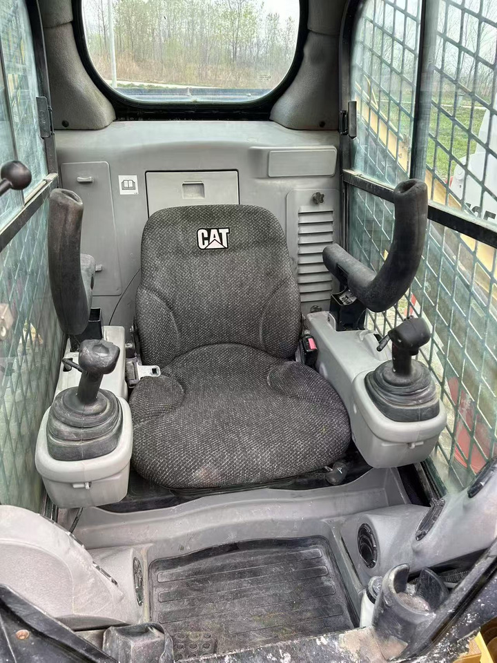 CAT 246C - شيول صغير: صورة 5 CAT 246C - شيول صغير: صورة 5