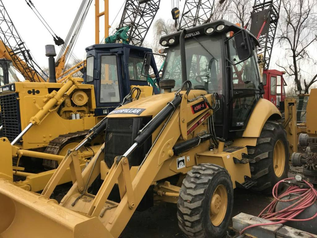 CAT 420 F - جرافة حفار: صورة 1 CAT 420 F - جرافة حفار: صورة 1