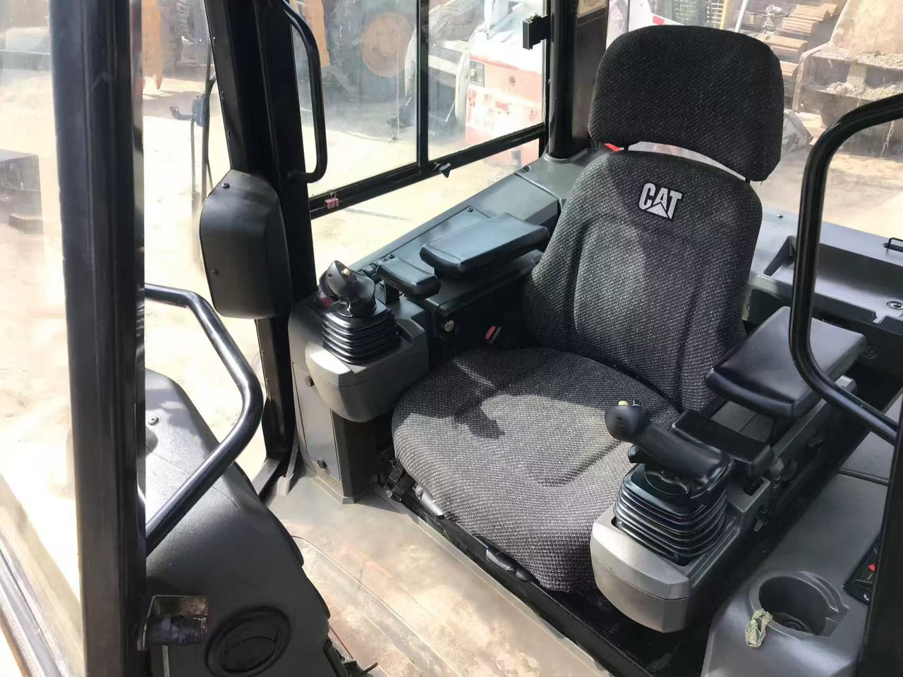 CAT D5K - جرافة: صورة 5 CAT D5K - جرافة: صورة 5