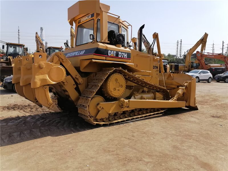 CAT D7H - جرافة: صورة 1 CAT D7H - جرافة: صورة 1