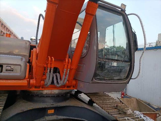 حفار زحاف Hitachi zaxis 200: صورة 6