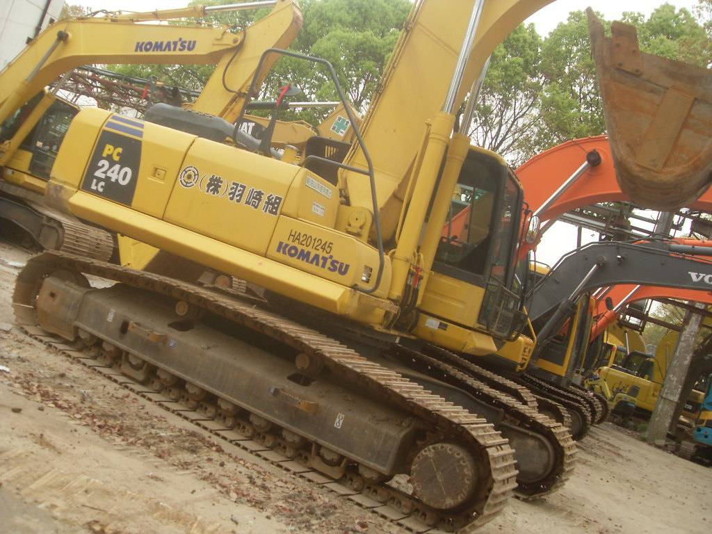 Komatsu PC240 - حفار زحاف: صورة 1 Komatsu PC240 - حفار زحاف: صورة 1