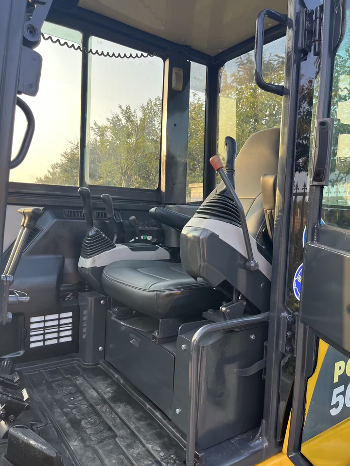 Komatsu PC56 - حفارة مُصَّغرة: صورة 2 Komatsu PC56 - حفارة مُصَّغرة: صورة 2