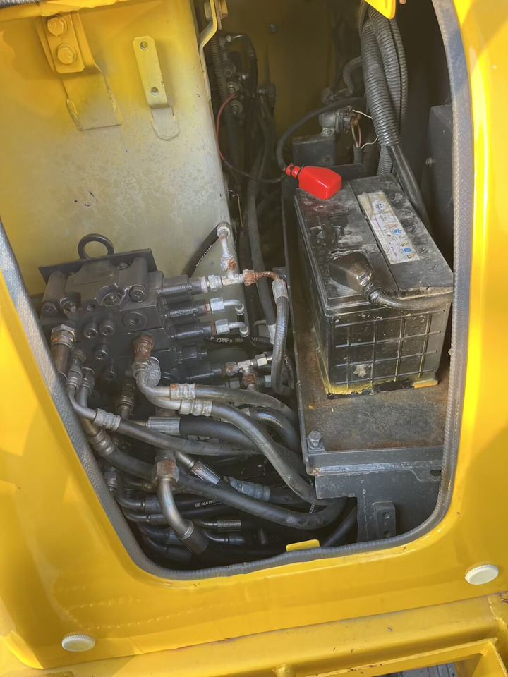 Komatsu PC56 - حفارة مُصَّغرة: صورة 5 Komatsu PC56 - حفارة مُصَّغرة: صورة 5