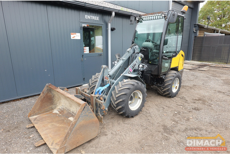 Giant V452T X-TRA GiANT V452T X-TRA hydr. snelwissel bak en palletvorken - تركس: صورة 2 Giant V452T X-TRA GiANT V452T X-TRA hydr. snelwissel bak en palletvorken - تركس: صورة 2