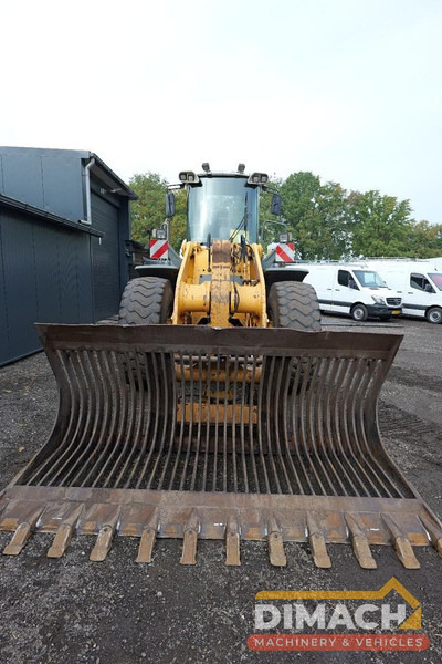 Liebherr L556 Like new!! Airco, quick coupler, skeleton bucket with teeths - تركس: صورة 4 Liebherr L556 Like new!! Airco, quick coupler, skeleton bucket with teeths - تركس: صورة 4