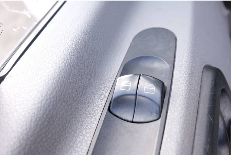 شاحنة مغلقة الصندوق Mercedes-Benz Sprinter 513 CDI L2H2 automatic: صورة 16
