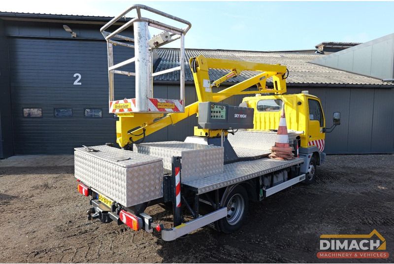 Nissan Cabstar E Sky high autohoogwerker 12meter elektrisch bedienbaar. manbak capaciteit 215kilo - شاحنة التوصيل: صورة 2 Nissan Cabstar E Sky high autohoogwerker 12meter elektrisch bedienbaar. manbak capaciteit 215kilo - شاحنة التوصيل: صورة 2