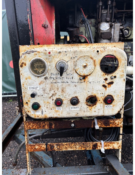 Perkins 6 cilinder manual Perkins engine Rovati waterpomp - مضخة مياه: صورة 3 Perkins 6 cilinder manual Perkins engine Rovati waterpomp - مضخة مياه: صورة 3