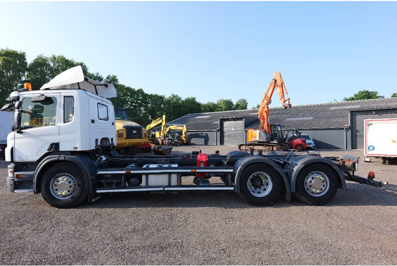 شاحنة هيكل كابينة Scania P 230 Euro 5 6x2*4 TOP!! Retarder right hand steer: صورة 17