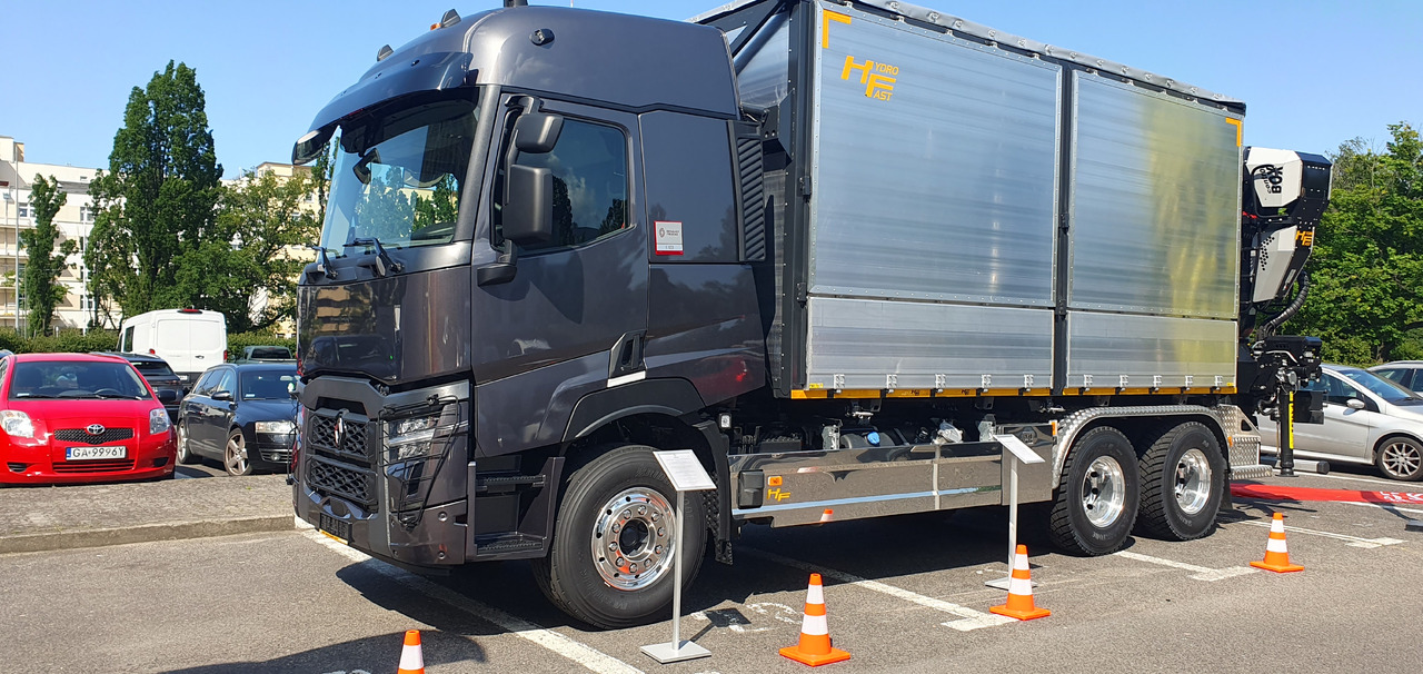 RENAULT TRUCKS CP6x4 Renault zabudowa do biomasy z żyurawiem Tajfun L155ZK/ Renault Biomass body with crane Tajfun L155ZK/ Renault Biomasse-Aufbau mit Kran Tajfun L155ZK - شاحنة قطع الأشجار: صورة 1 RENAULT TRUCKS CP6x4 Renault zabudowa do biomasy z żyurawiem Tajfun L155ZK/ Renault Biomass body with crane Tajfun L155ZK/ Renault Biomasse-Aufbau mit Kran Tajfun L155ZK - شاحنة قطع الأشجار: صورة 1