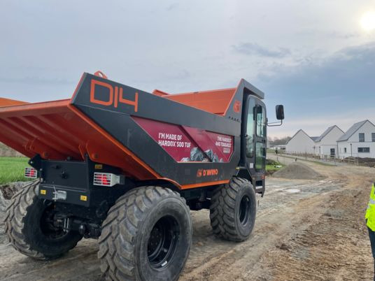 Case D14 - شاحنة قلابة صغيرة: صورة 1 Case D14 - شاحنة قلابة صغيرة: صورة 1