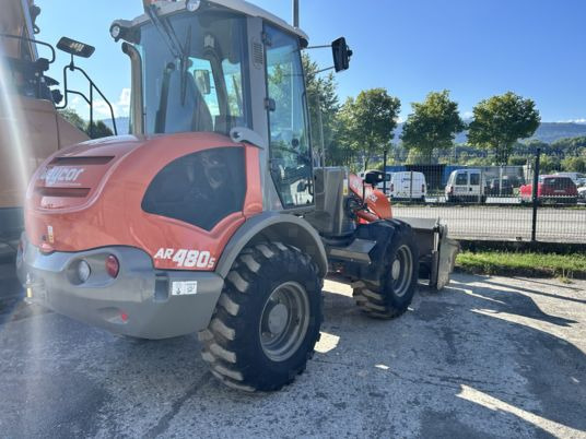 WEYCOR AR480S PYVOTANTE - لودر مفصلي صغير: صورة 1 WEYCOR AR480S PYVOTANTE - لودر مفصلي صغير: صورة 1