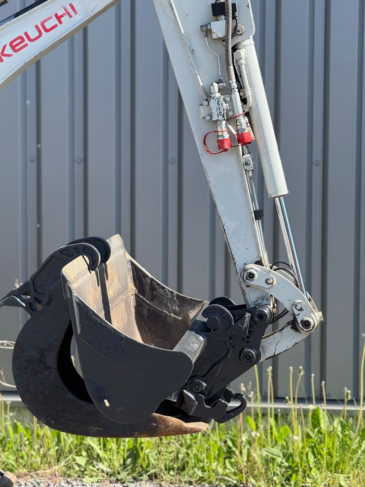 Takeuchi TB216 - حفارة مُصَّغرة: صورة 4 Takeuchi TB216 - حفارة مُصَّغرة: صورة 4