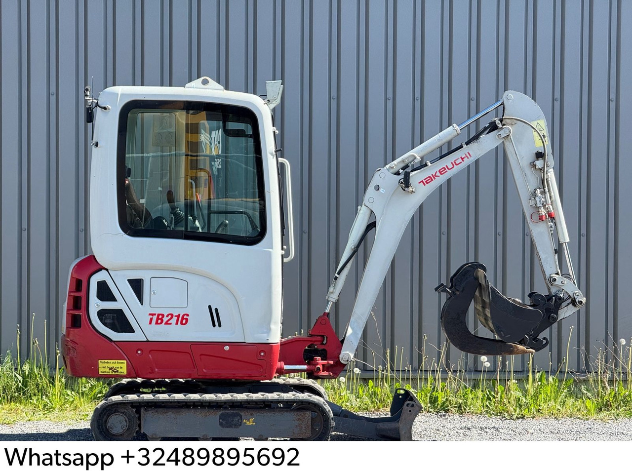 Takeuchi TB216 - حفارة مُصَّغرة: صورة 1 Takeuchi TB216 - حفارة مُصَّغرة: صورة 1