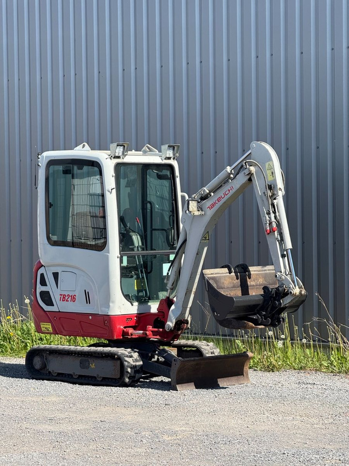 Takeuchi TB216 - حفارة مُصَّغرة: صورة 2 Takeuchi TB216 - حفارة مُصَّغرة: صورة 2