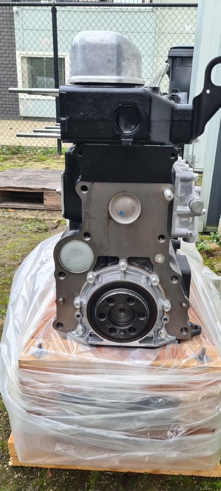 Isuzu NEW Long Block 6BD1 - محرك - حفارة: صورة 4 Isuzu NEW Long Block 6BD1 - محرك - حفارة: صورة 4