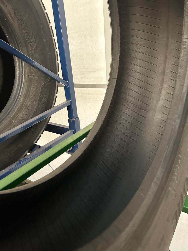 MICHELIN - إطارات - عربة مقطورة: صورة 5 MICHELIN - إطارات - عربة مقطورة: صورة 5