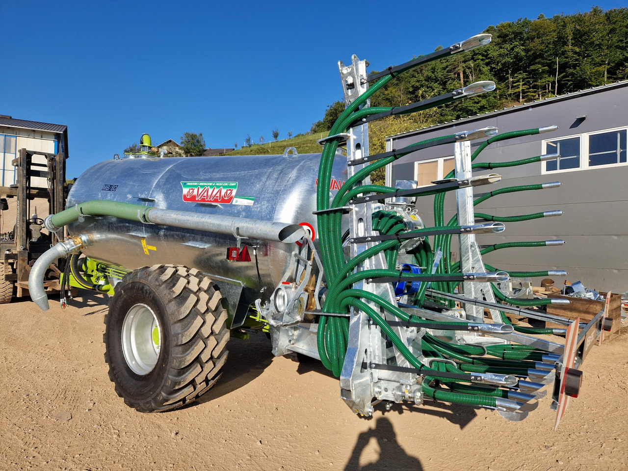 BeTEC Gülleinjektor / Slurry injector / Injecteur / Applicatore / Aplicador de manguera / Шланговый аппликатор / Aplikator 6 m - حاقن الطين: صورة 3 BeTEC Gülleinjektor / Slurry injector / Injecteur / Applicatore / Aplicador de manguera / Шланговый аппликатор / Aplikator 6 m - حاقن الطين: صورة 3