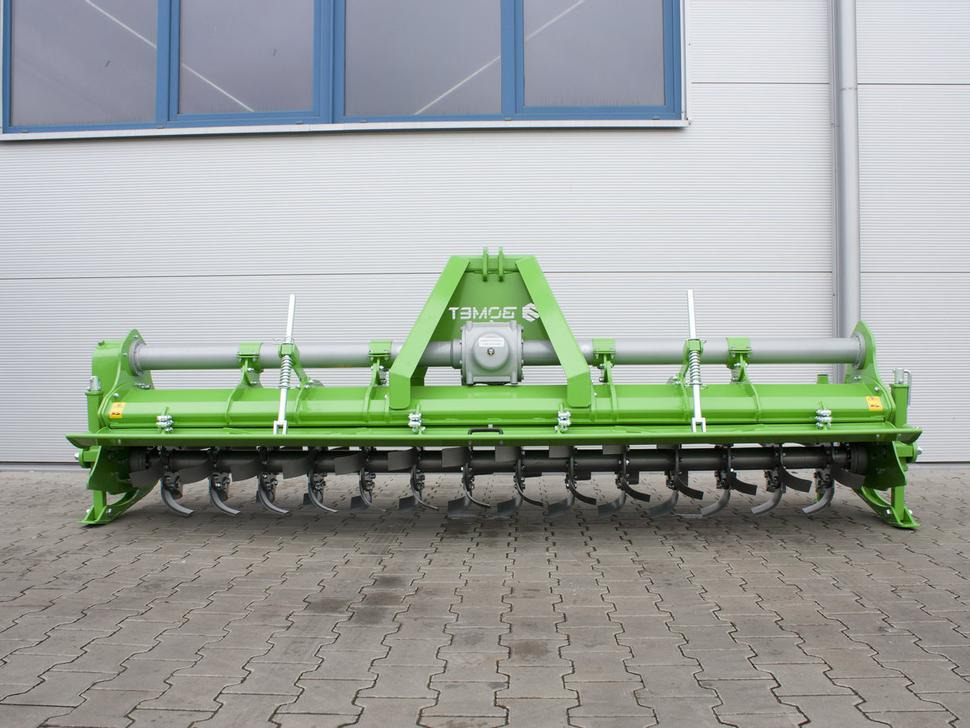 Bomet Bodenfräsen / Rotary tiller / Rotavator / Vangatrice / Desgarrador / Роторный культиватор / Glebogryzarka 3 m - محراث الدوار: صورة 2 Bomet Bodenfräsen / Rotary tiller / Rotavator / Vangatrice / Desgarrador / Роторный культиватор / Glebogryzarka 3 m - محراث الدوار: صورة 2
