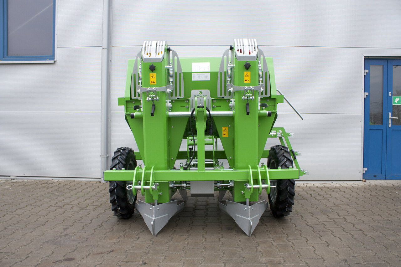Bomet Kartoffelpflanzmaschine / Potato planter / Planteuse de pomme de terre / Piantapatate / Sadzarka ziemniaków - آلة زراعة البطاطس: صورة 4 Bomet Kartoffelpflanzmaschine / Potato planter / Planteuse de pomme de terre / Piantapatate / Sadzarka ziemniaków - آلة زراعة البطاطس: صورة 4