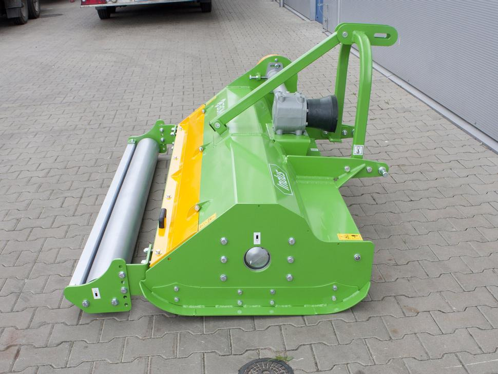 Bomet Schlegelmulcher / Flail mower / Faucheuse à fléaux / Condizionatore a flagelli / Мульчер / Kosiarka bijakowa Indus 2 m - التقطيع جزازة: صورة 3 Bomet Schlegelmulcher / Flail mower / Faucheuse à fléaux / Condizionatore a flagelli / Мульчер / Kosiarka bijakowa Indus 2 m - التقطيع جزازة: صورة 3
