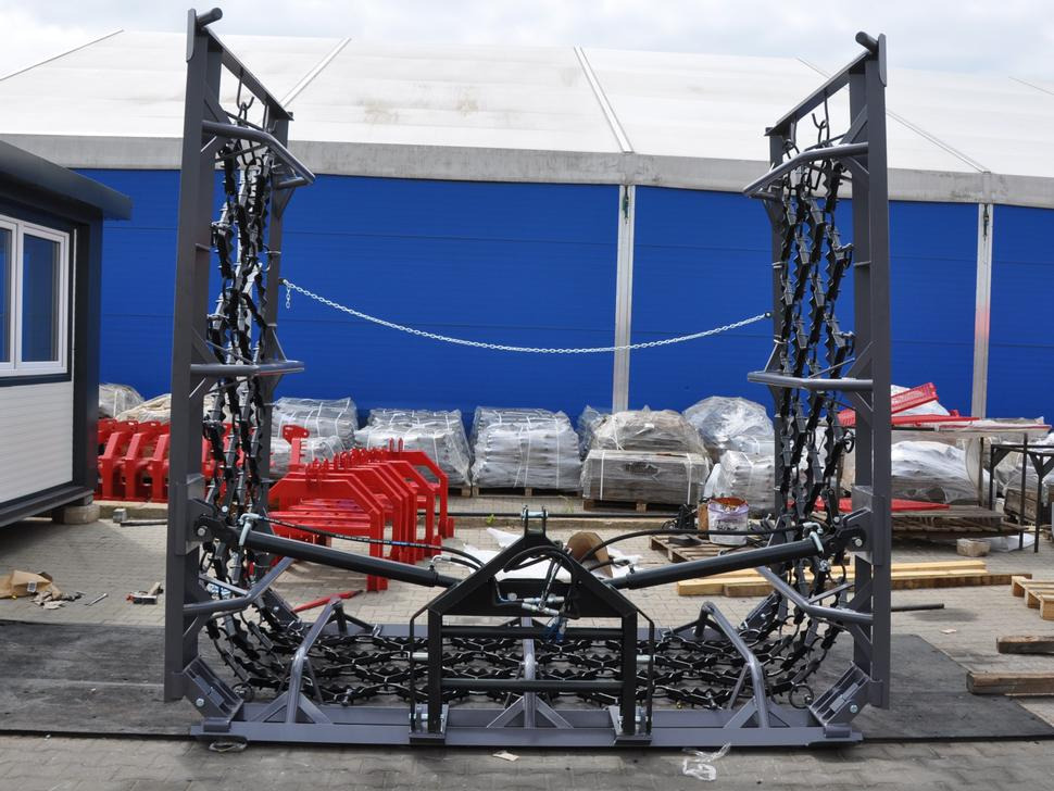 METAL-TECHNIK Wiesenegge / Heavy meadow harrow / Herse de prairie lourde / Strigliatrice pesante / Lanza de prado pesada / Тяжёлая волокуша / Włóka łąkowa ciężka 8 m - مسلفة سلسلية: صورة 5 METAL-TECHNIK Wiesenegge / Heavy meadow harrow / Herse de prairie lourde / Strigliatrice pesante / Lanza de prado pesada / Тяжёлая волокуша / Włóka łąkowa ciężka 8 m - مسلفة سلسلية: صورة 5