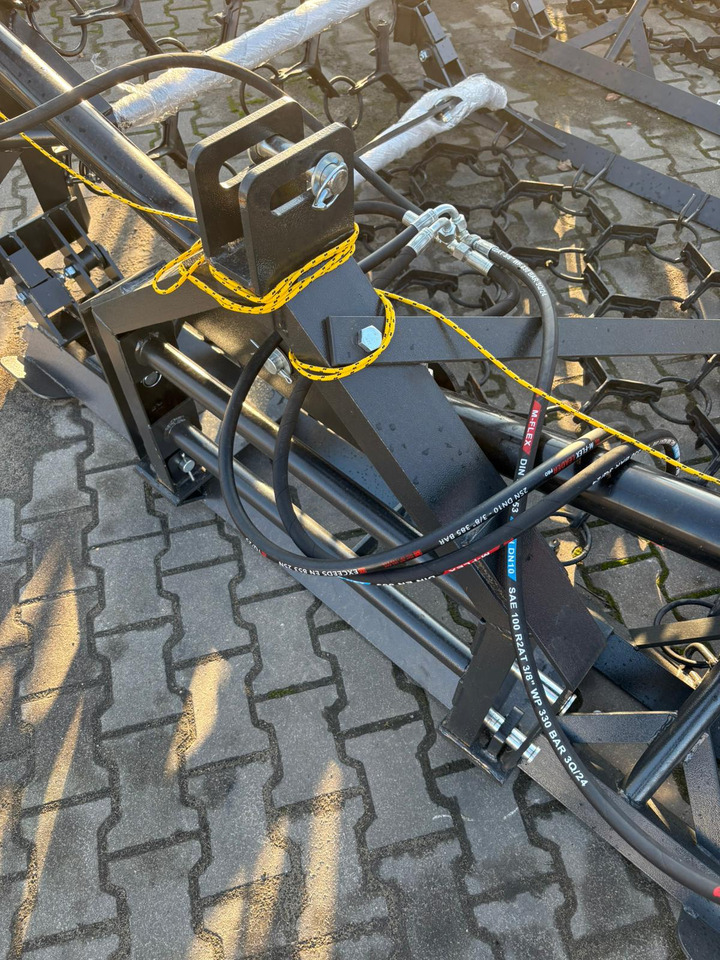 METAL-TECHNIK Wiesenegge / Meadow harrow / Herse de prairie / Strigliatrice / Полевая волокуша / Włóka łąkowa 4 m - مسلفة سلسلية: صورة 5 METAL-TECHNIK Wiesenegge / Meadow harrow / Herse de prairie / Strigliatrice / Полевая волокуша / Włóka łąkowa 4 m - مسلفة سلسلية: صورة 5