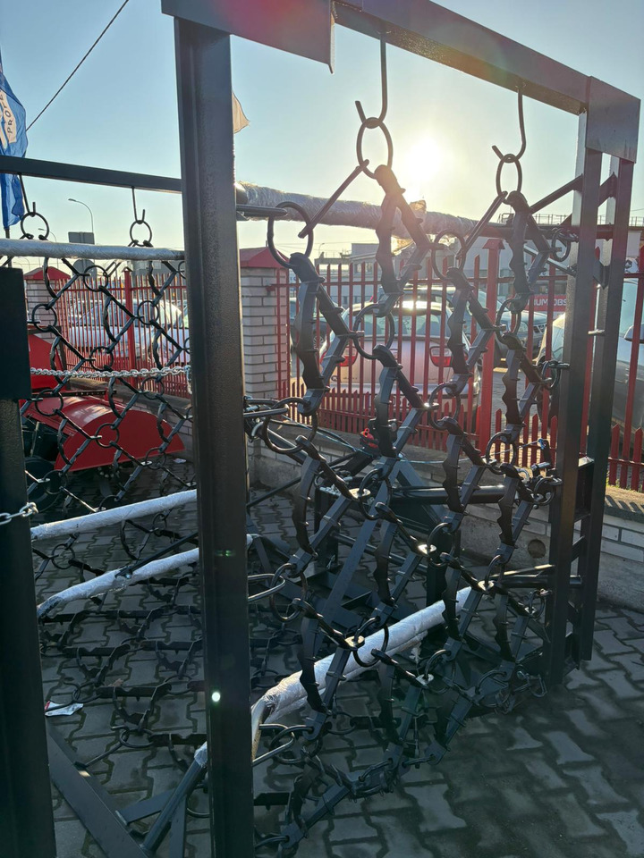 Metal-Technik Wiesenegge / Meadow harrow / Herse de prairie / Strigliatrice / Lanza de prado / Полевая волокуша / Włóka łąkowa 6 m - مسلفة سلسلية: صورة 2 Metal-Technik Wiesenegge / Meadow harrow / Herse de prairie / Strigliatrice / Lanza de prado / Полевая волокуша / Włóka łąkowa 6 m - مسلفة سلسلية: صورة 2