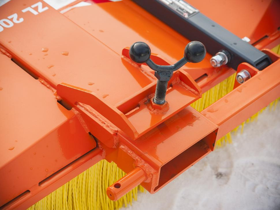 Moderntech Kehrmaschine / Sweeper / Balayeuse / Spazzolatrice / Подметальная машина / Zamiatarka 3 m - سياره كنس شوارع - مكنسة: صورة 3 Moderntech Kehrmaschine / Sweeper / Balayeuse / Spazzolatrice / Подметальная машина / Zamiatarka 3 m - سياره كنس شوارع - مكنسة: صورة 3