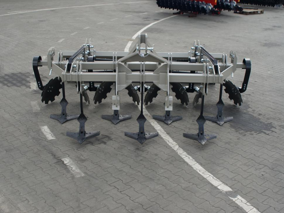 ROLEX Flügelschargrubber / Stubble cultivator / Dechaumeur à dents / Aratri stoppiatori / Стерневой культиватор / Agregat podorywkowy 3 m - المحراث: صورة 4 ROLEX Flügelschargrubber / Stubble cultivator / Dechaumeur à dents / Aratri stoppiatori / Стерневой культиватор / Agregat podorywkowy 3 m - المحراث: صورة 4