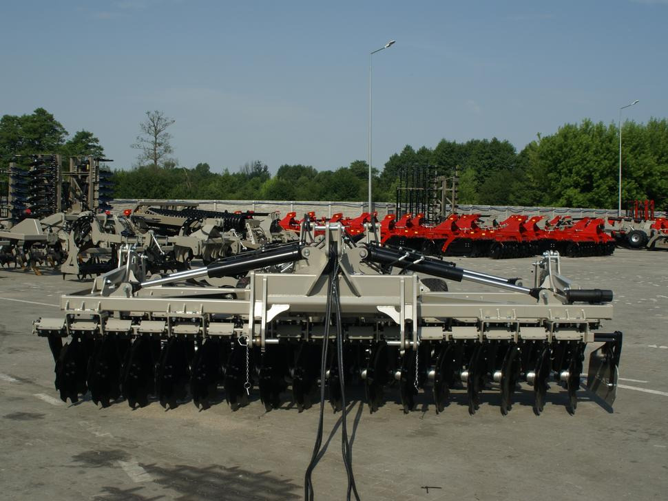 ROLEX Hydraulische Scheibenegge / Hydraulic discs harrow / Dechaumeur à disques / Erpice a dischi / Дисковая гидравлическая борона тип лёгкий с тележкой / Brona talerzowa hydraulicznie składana lekka ROLEX Hydraulische Scheibenegge / Hydraulic discs harrow / Dechaumeur à disques / Erpice a dischi / Дисковая гидравлическая борона тип лёгкий с тележкой / Brona talerzowa hydraulicznie składana lekka: صورة 10 ROLEX Hydraulische Scheibenegge / Hydraulic discs harrow / Dechaumeur à disques / Erpice a dischi / Дисковая гидравлическая борона тип лёгкий с тележкой / Brona talerzowa hydraulicznie składana lekka ROLEX Hydraulische Scheibenegge / Hydraulic discs harrow / Dechaumeur à disques / Erpice a dischi / Дисковая гидравлическая борона тип лёгкий с тележкой / Brona talerzowa hydraulicznie składana lekka: صورة 10