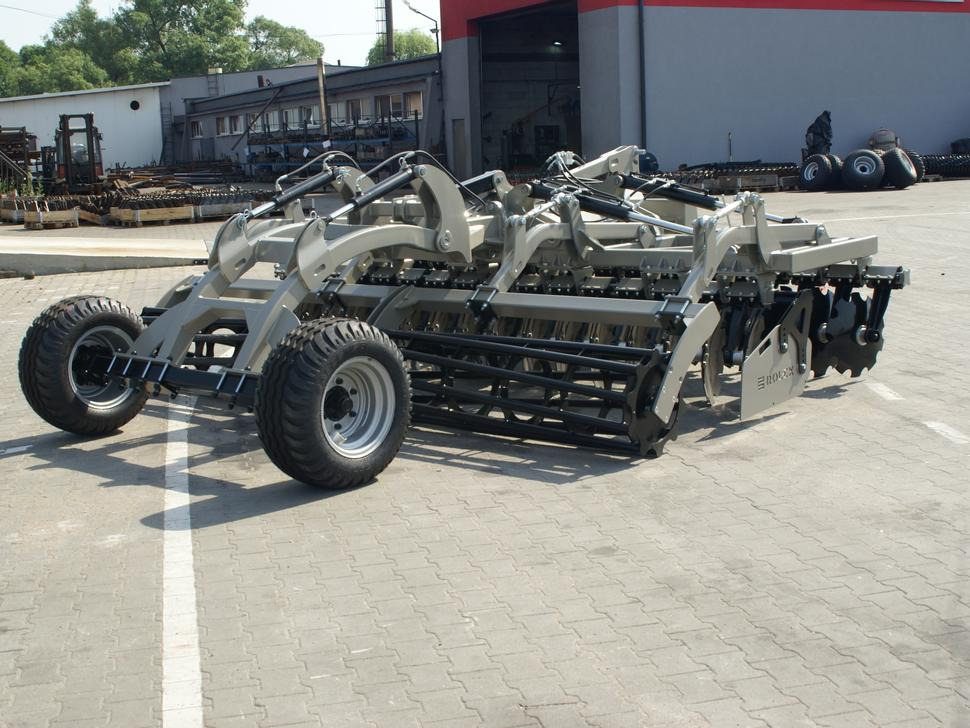 ROLEX Hydraulische Scheibenegge / Hydraulic discs harrow / Dechaumeur à disques / Erpice a dischi / Дисковая гидравлическая борона тип лёгкий с тележкой / Brona talerzowa hydraulicznie składana lekka ROLEX Hydraulische Scheibenegge / Hydraulic discs harrow / Dechaumeur à disques / Erpice a dischi / Дисковая гидравлическая борона тип лёгкий с тележкой / Brona talerzowa hydraulicznie składana lekka: صورة 8 ROLEX Hydraulische Scheibenegge / Hydraulic discs harrow / Dechaumeur à disques / Erpice a dischi / Дисковая гидравлическая борона тип лёгкий с тележкой / Brona talerzowa hydraulicznie składana lekka ROLEX Hydraulische Scheibenegge / Hydraulic discs harrow / Dechaumeur à disques / Erpice a dischi / Дисковая гидравлическая борона тип лёгкий с тележкой / Brona talerzowa hydraulicznie składana lekka: صورة 8