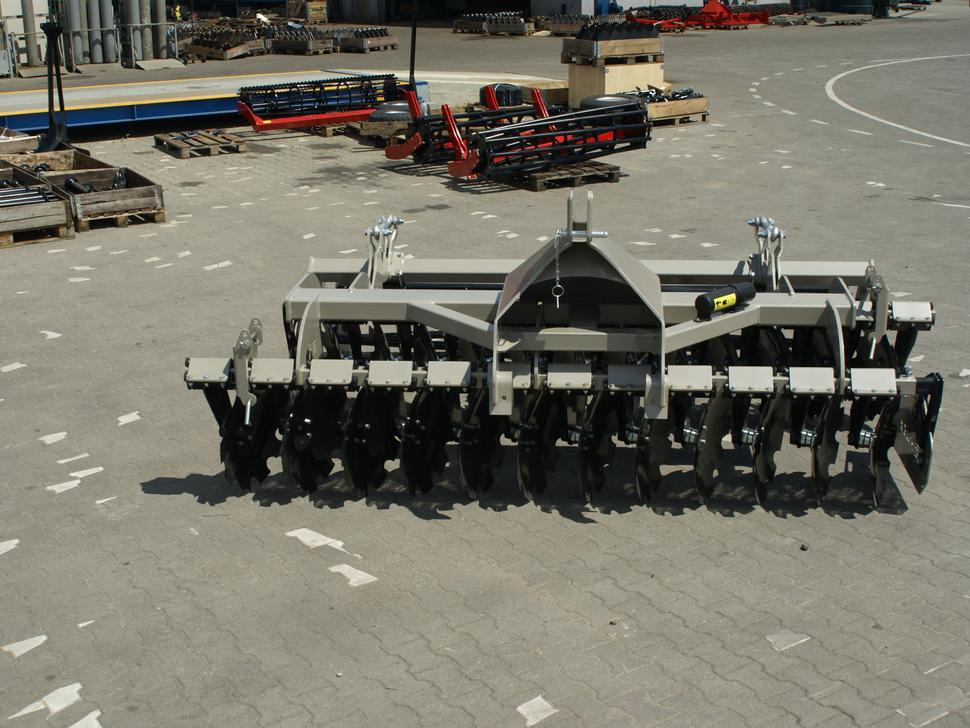 ROLEX Scheibenegge / Disc harrow / Dechaumeur à disques / Erpice a dischi / Дисковая борона / Brona talerzowa 3 m - قرص مسلفة: صورة 4 ROLEX Scheibenegge / Disc harrow / Dechaumeur à disques / Erpice a dischi / Дисковая борона / Brona talerzowa 3 m - قرص مسلفة: صورة 4