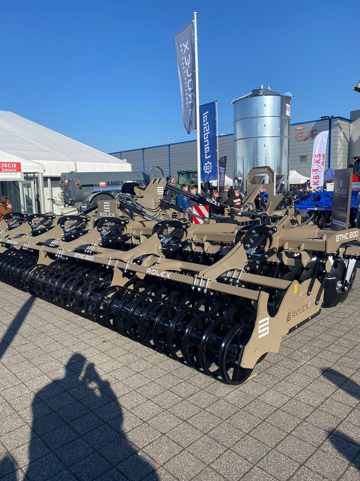 ROLEX Scheibenegge / Disc harrow / Dechaumeur à disques / Erpice a dischi / Grada de discos /Дисковая борона / Brona talerzowa 8 m - قرص مسلفة: صورة 4 ROLEX Scheibenegge / Disc harrow / Dechaumeur à disques / Erpice a dischi / Grada de discos /Дисковая борона / Brona talerzowa 8 m - قرص مسلفة: صورة 4