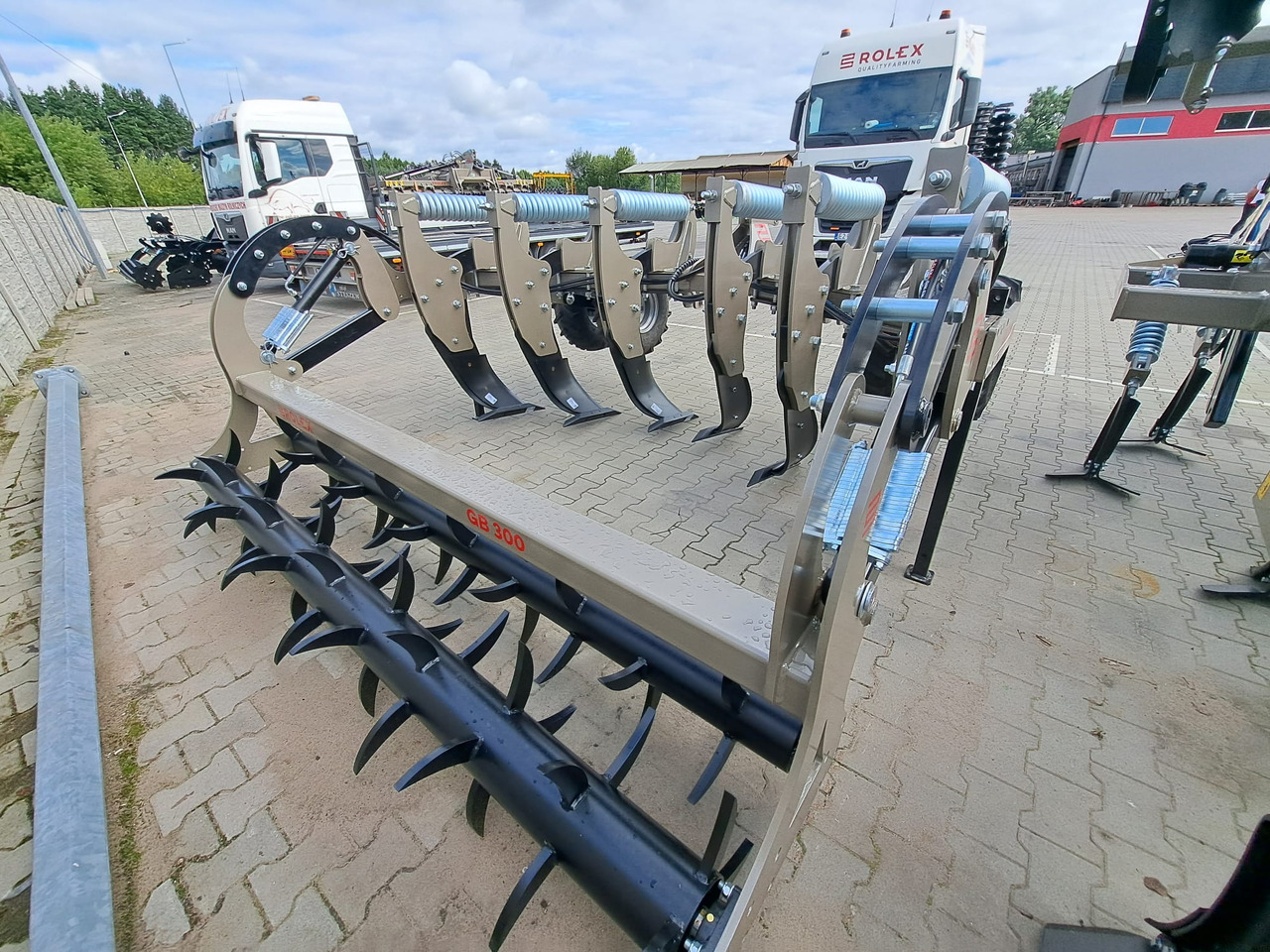 ROLEX Tiefenlockerer / Subsoiler / Décompacteur / Subsolador / Dissodatori / Глубокорыхлитель тип V / Głębosz typ V 3 m - محراث تحت التربة: صورة 2 ROLEX Tiefenlockerer / Subsoiler / Décompacteur / Subsolador / Dissodatori / Глубокорыхлитель тип V / Głębosz typ V 3 m - محراث تحت التربة: صورة 2