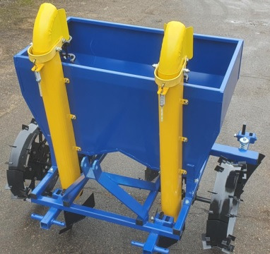 ROLMET Kartoffelpflanzmaschine / Potato planter / Planteuse de pomme de terre / Piantapatate / Sadzarka ziemniaków - آلة زراعة البطاطس: صورة 2 ROLMET Kartoffelpflanzmaschine / Potato planter / Planteuse de pomme de terre / Piantapatate / Sadzarka ziemniaków - آلة زراعة البطاطس: صورة 2