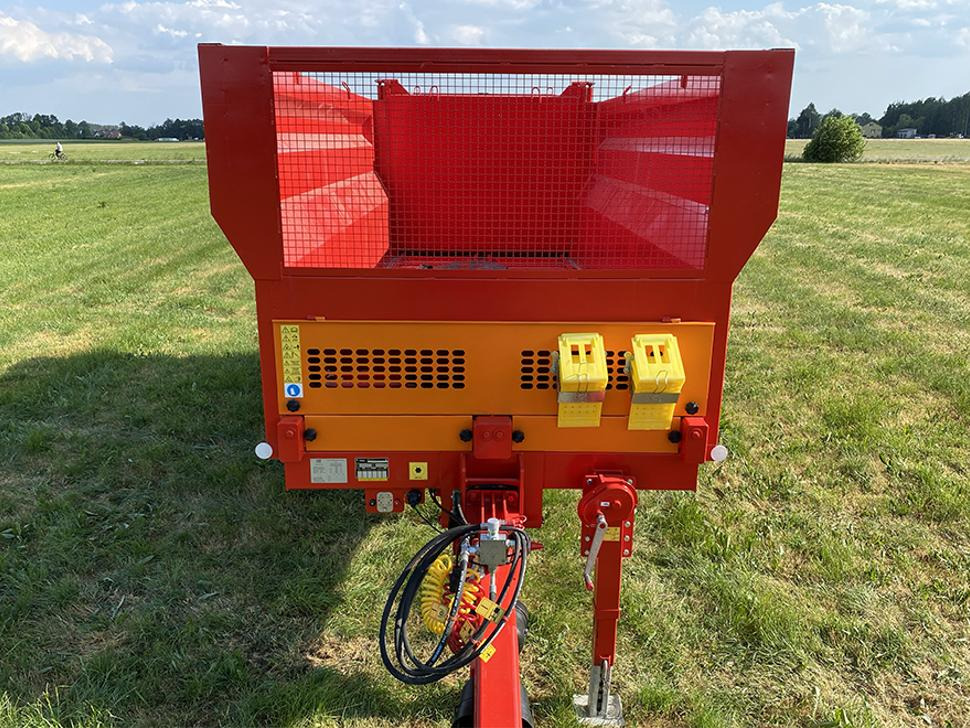 Roltrans Miststreuer / Manure spreader / Epandeur à fumier / Spandiletame / Разбрасыватель органических удобрений / Rozrzutnik obornika N205S/6 BIZON 14 t - آلة رش السماد الطبيعي: صورة 4 Roltrans Miststreuer / Manure spreader / Epandeur à fumier / Spandiletame / Разбрасыватель органических удобрений / Rozrzutnik obornika N205S/6 BIZON 14 t - آلة رش السماد الطبيعي: صورة 4