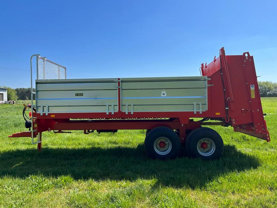 Roltrans Miststreuer / Manure spreader / Épandeur à fumier / Spandiletame / Разбрасыватель органических удобрений / Rozrzutnik obornika N250/32 JAMNIK 8 t - آلة رش السماد الطبيعي: صورة 2 Roltrans Miststreuer / Manure spreader / Épandeur à fumier / Spandiletame / Разбрасыватель органических удобрений / Rozrzutnik obornika N250/32 JAMNIK 8 t - آلة رش السماد الطبيعي: صورة 2