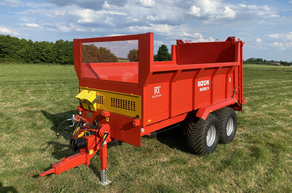 Roltrans Miststreuer / Manure spreader / Epandeur à fumier / Spandiletame / Разбрасыватель органических удобрений / Rozrzutnik obornika N250S/5 10 t - آلة رش السماد الطبيعي: صورة 1 Roltrans Miststreuer / Manure spreader / Epandeur à fumier / Spandiletame / Разбрасыватель органических удобрений / Rozrzutnik obornika N250S/5 10 t - آلة رش السماد الطبيعي: صورة 1
