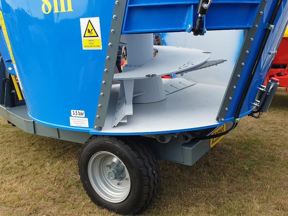 جديدة عربة خلط الأعلاف ZAMET Futtermischwagen / Feed mixer / Melangeuse / Carro miscelatore / Vagoneta de alimentación / Кормораздатчик / Wóz paszowy 7-12 m3: صورة 16